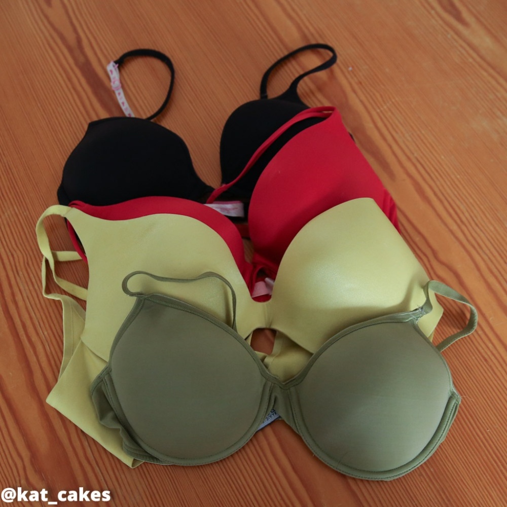 Victoria's Secret 34C bras, wired x4